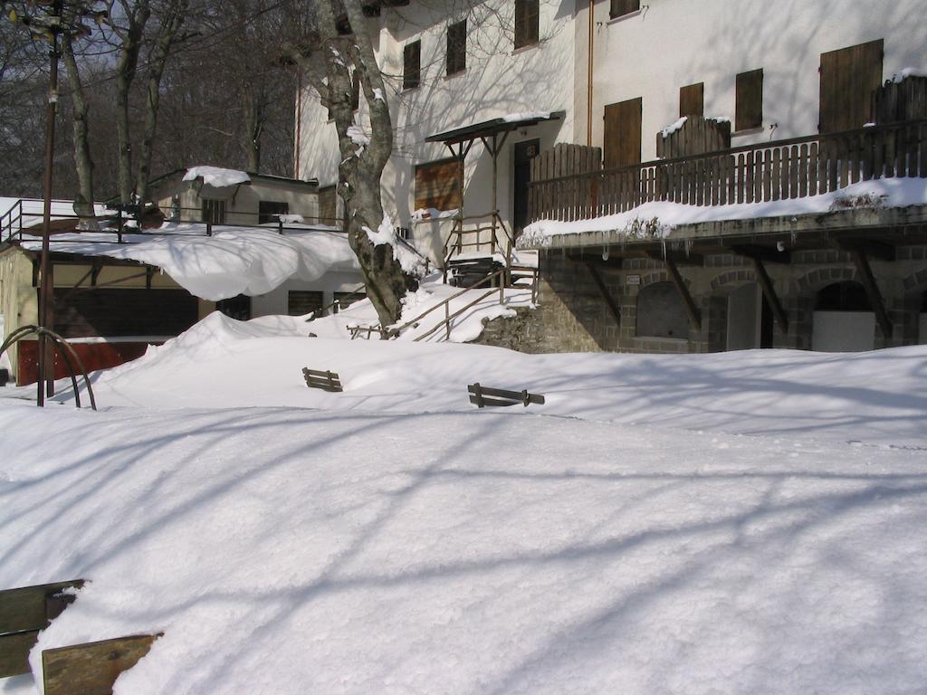 Albergo Ristorante Montecucco Da Tobia Sigillo Buitenkant foto